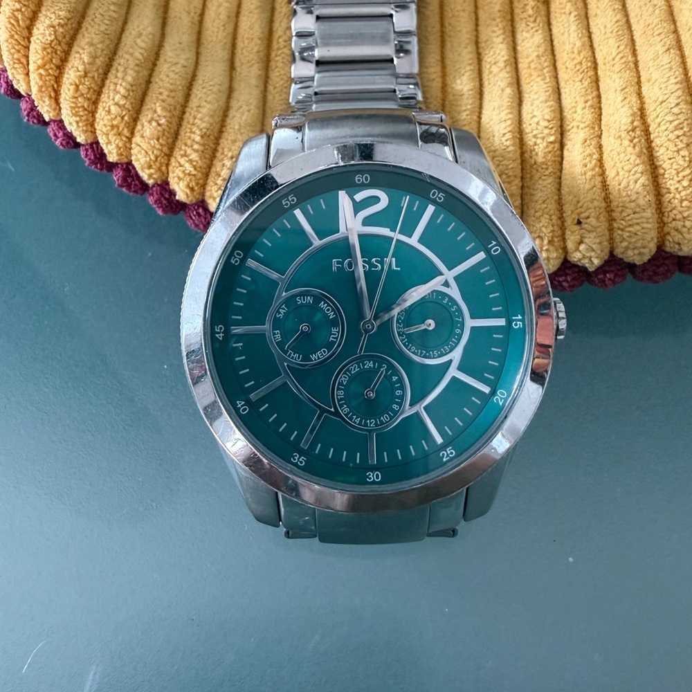 Fossil Silver Watch with Teal Dial - Picture 3 of 5